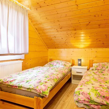 Kudowskie Chatynki Caloroczne Mini Zoo *