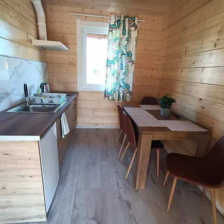 شقة Kudowskie Chatynki Caloroczne Mini Zoo كودوفا- زدروي