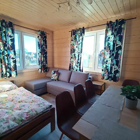 Kudowskie Chatynki Caloroczne Mini Zoo شقة