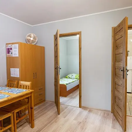 Kudowskie Chatynki Caloroczne Mini Zoo *