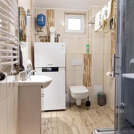 Kudowskie Chatynki Caloroczne Mini Zoo