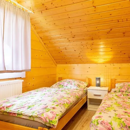 Kudowskie Chatynki Caloroczne Mini Zoo Apartment *