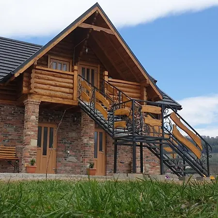 Kudowskie Chatynki Caloroczne Mini Zoo Lägenhet