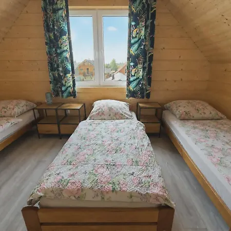 Kudowskie Chatynki Caloroczne Mini Zoo Appartement *