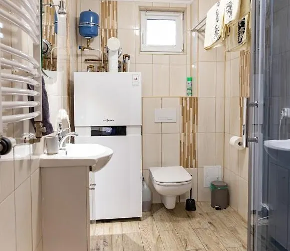 Kudowskie Chatynki Caloroczne Mini Zoo