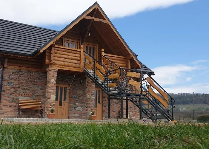 Kudowskie Chatynki Caloroczne Mini Zoo Lägenhet