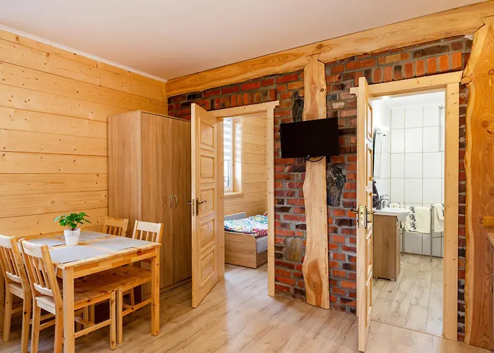 Kudowskie Chatynki Caloroczne Mini Zoo *